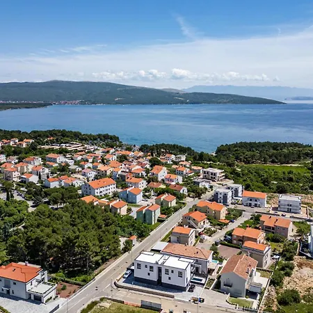 Amazing In Krk With Kitchen Apartament