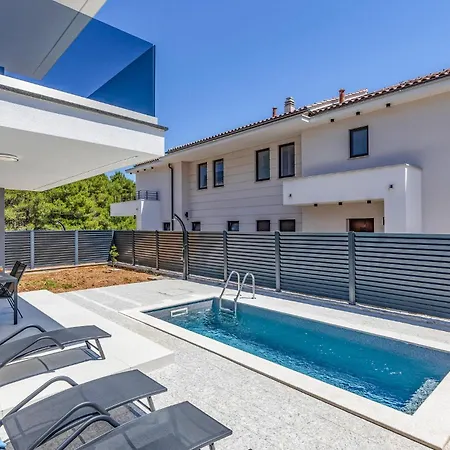 Apartament Amazing In Krk With Kitchen